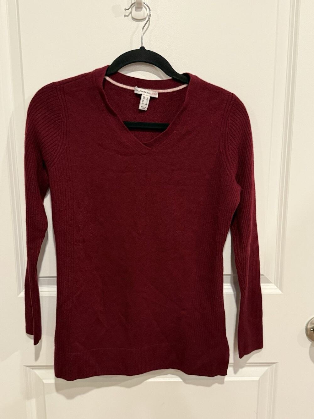 Isaac Mizrahi Women's 100% Cashmere V-Neck Sweater Size Small Burgundy Luxury